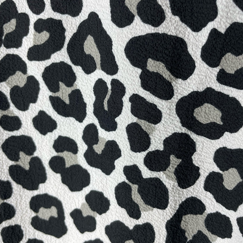 Michael Kors Leopard Animal Print Top Blouse Women’s Small White Black Gray - Picture 3 of 9